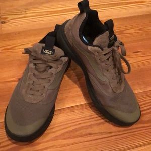 Vans UltraRange UltraCUSH Lite crosstrainer 9.5